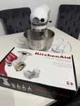 KitchenAid robot planetarny + zestaw do tarcia i szatkowania