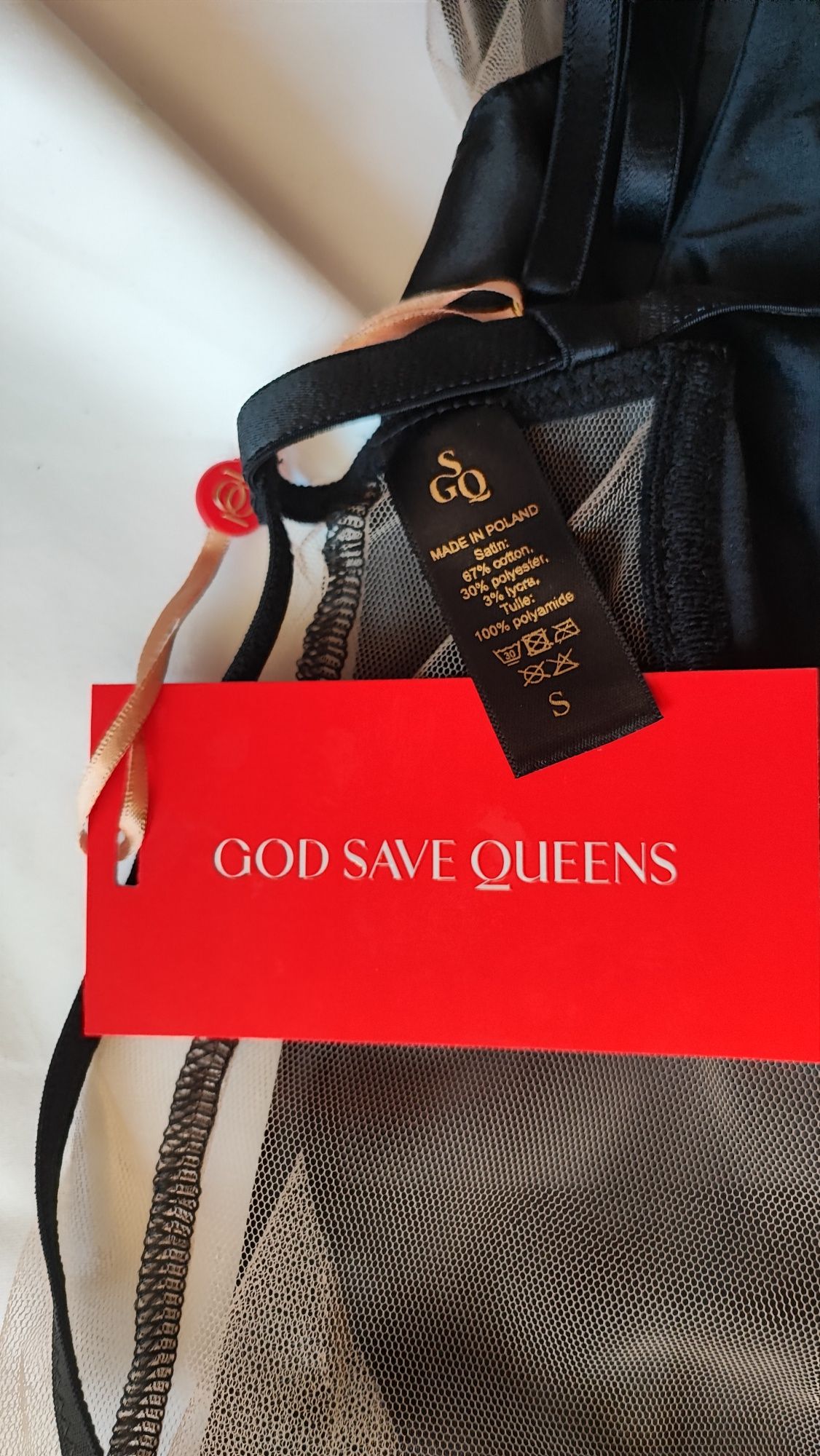 Bestseller firmy God Save Queens - sukienka SCARLETT - rozmiar S