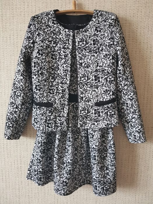 Продам костюм з сукнею, для дівчини, чи маленької жіночки