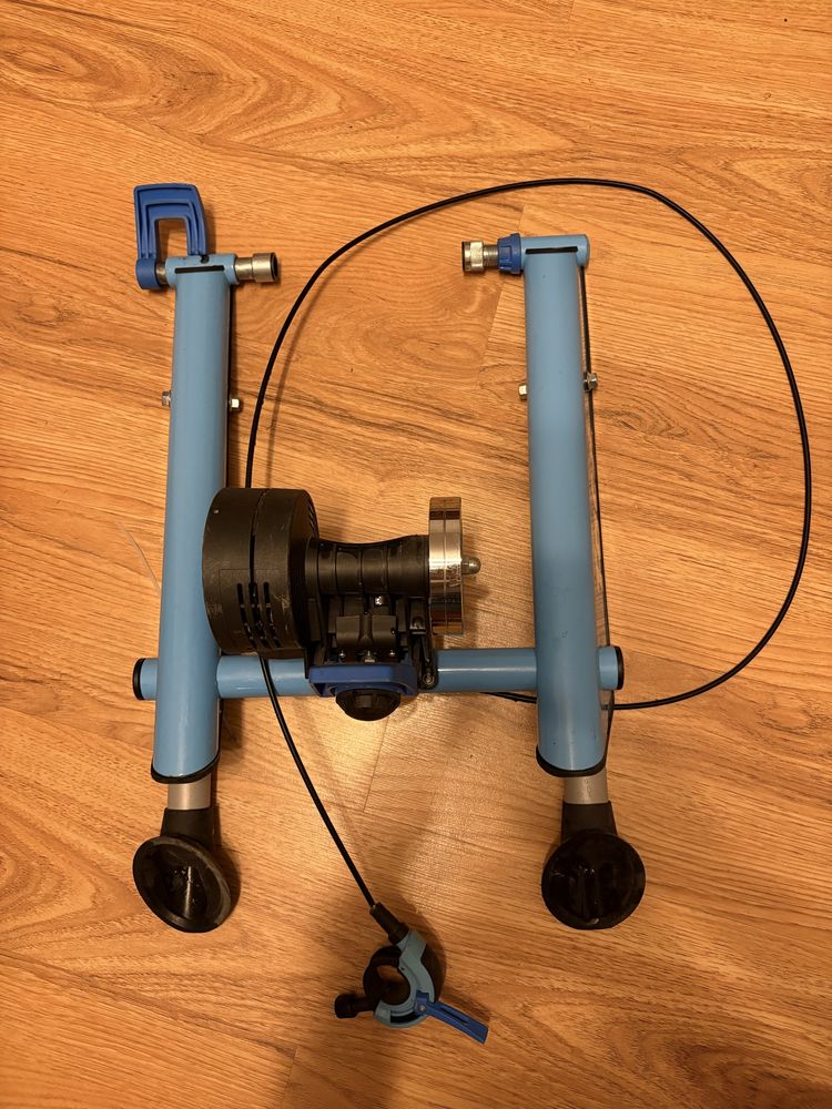 Trenażer rowerowy Tacx - model Blue (Twist/Matic)