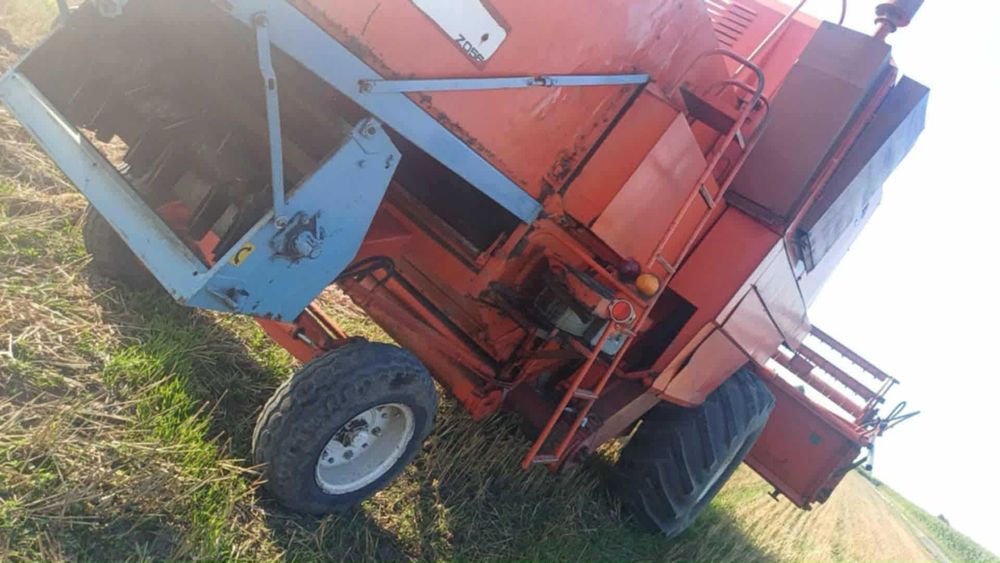 Sprzedam Kombajn Bizon Z 056!