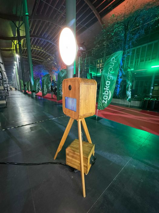 Fotobudka retro, drewniana klasyczna fotobudka na wesele i eventy