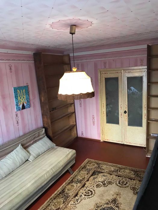 Продаж 3-кімнатної квартири,  вул. Каштанова, 8а