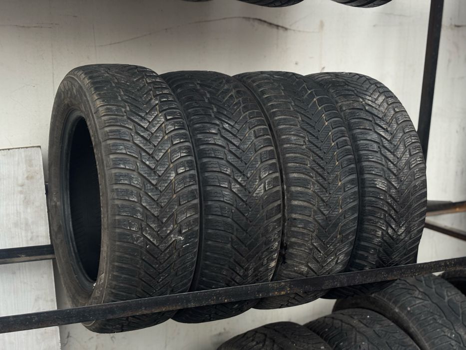Продам зимову резину 195/60 R15 Nokian