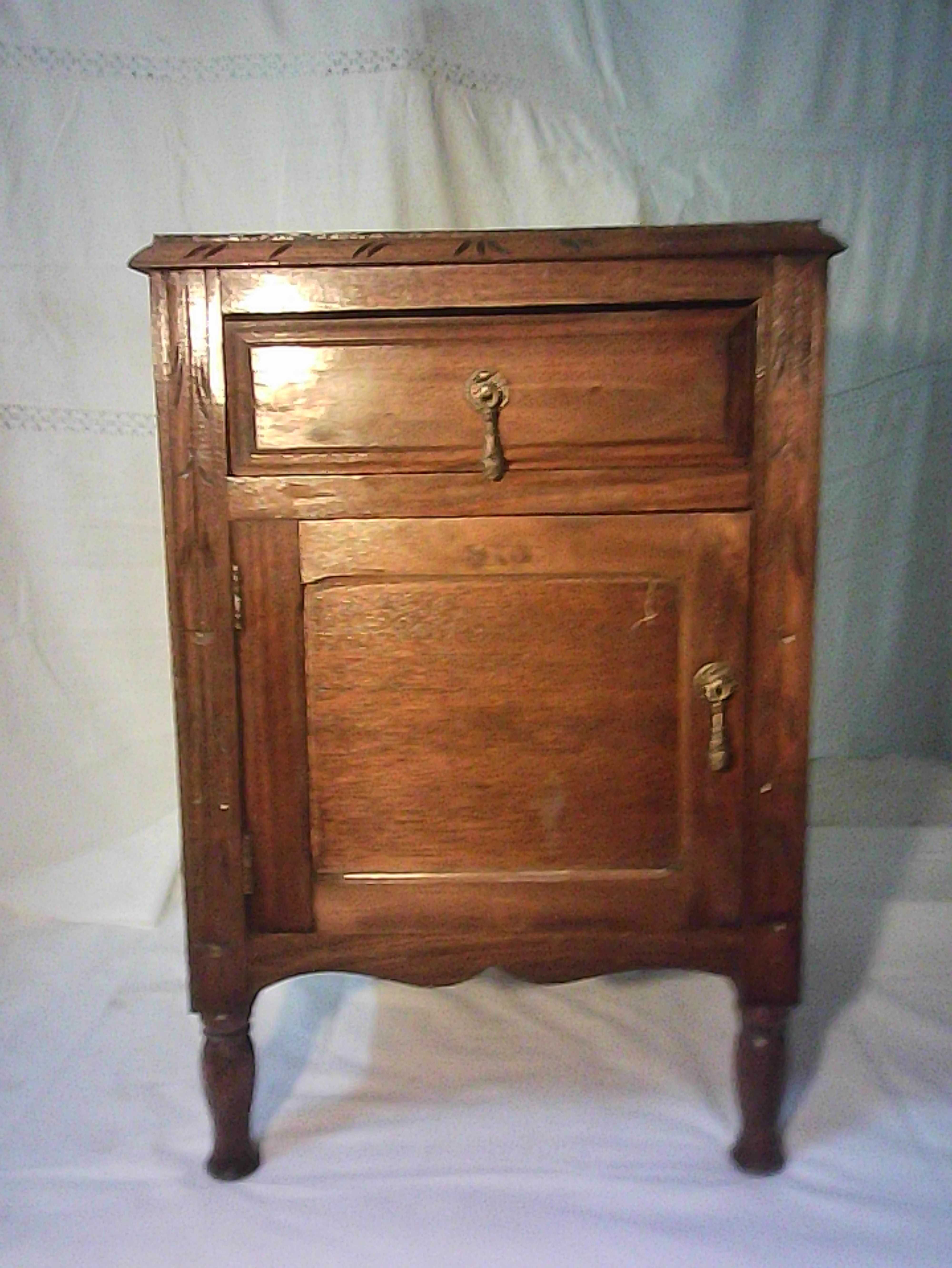 mesa de cabeceira
