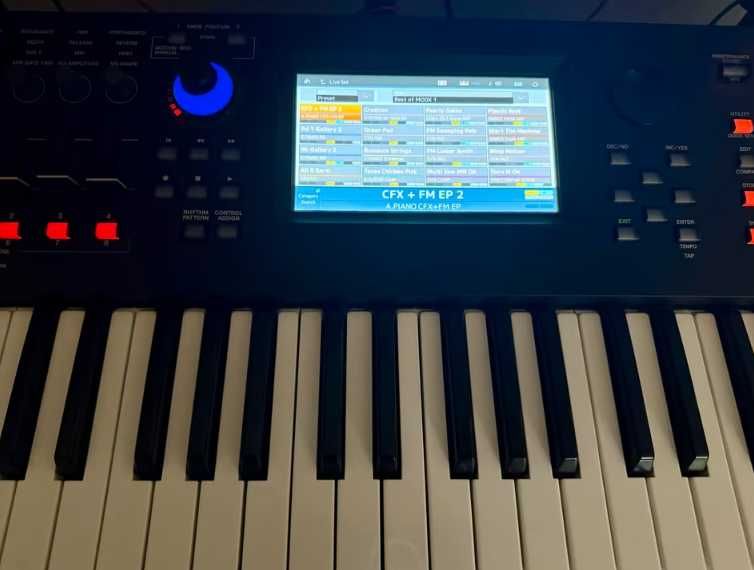 Yamaha MODX7 – 76 klawiszy – jak nowy – oryginalna torba