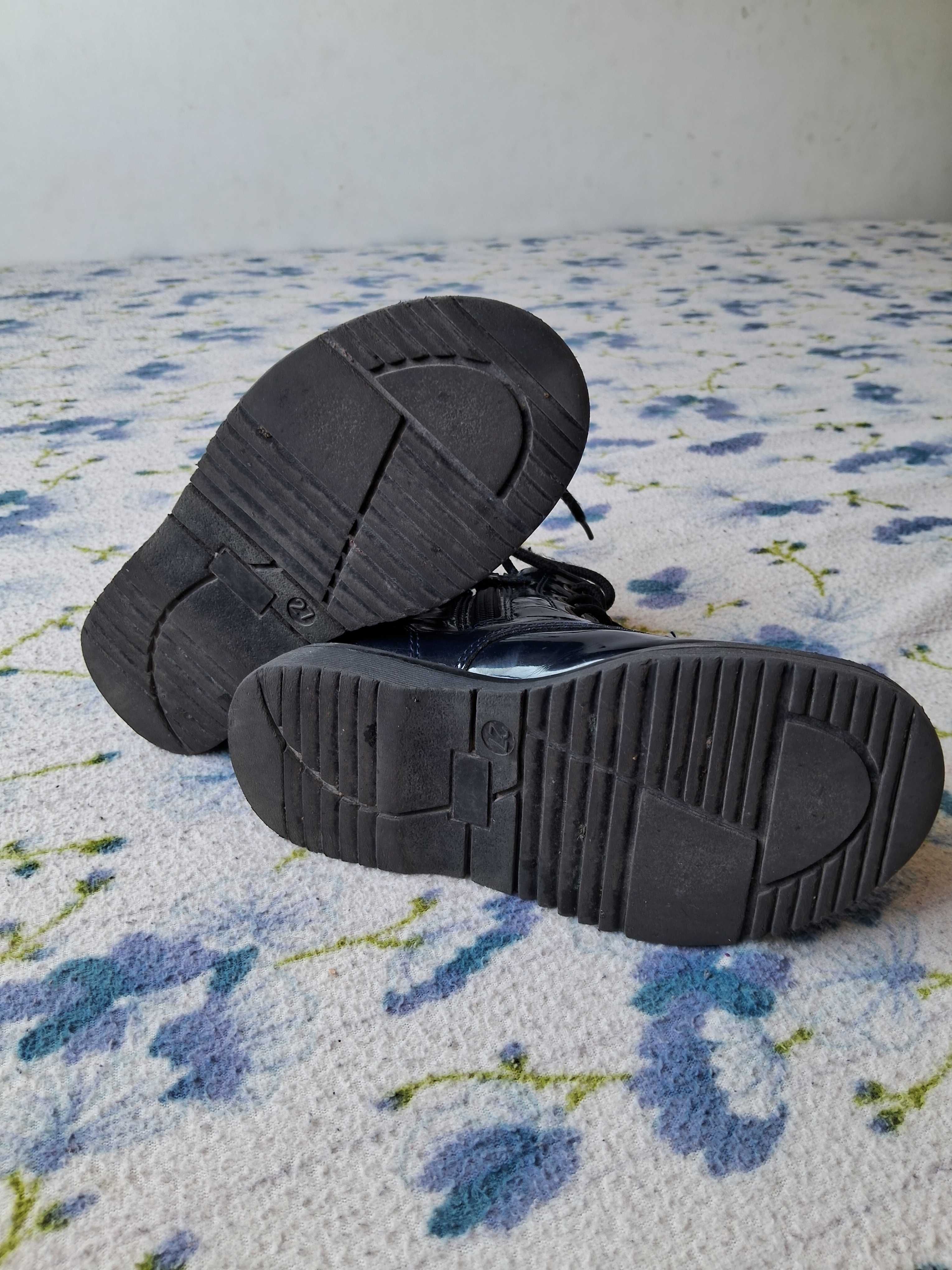 Vende-se Bota infantil