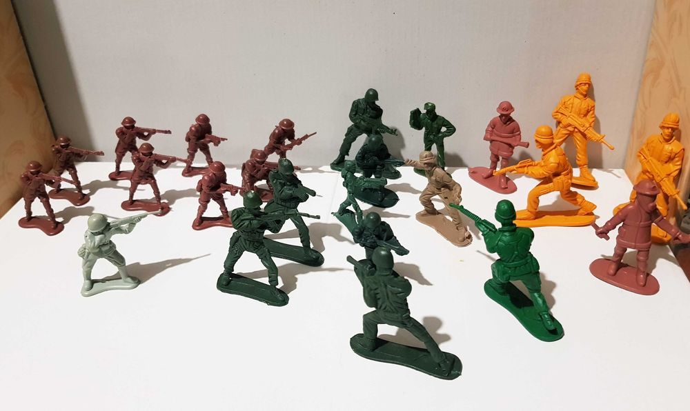 Набор солдатиков пехотинцев