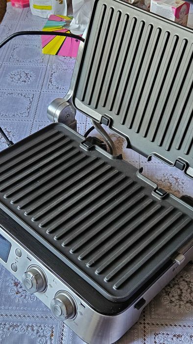 Гриль-єлектро Delonghi