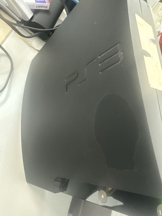 PS3 impecavel com 5 jogos. Sem comando