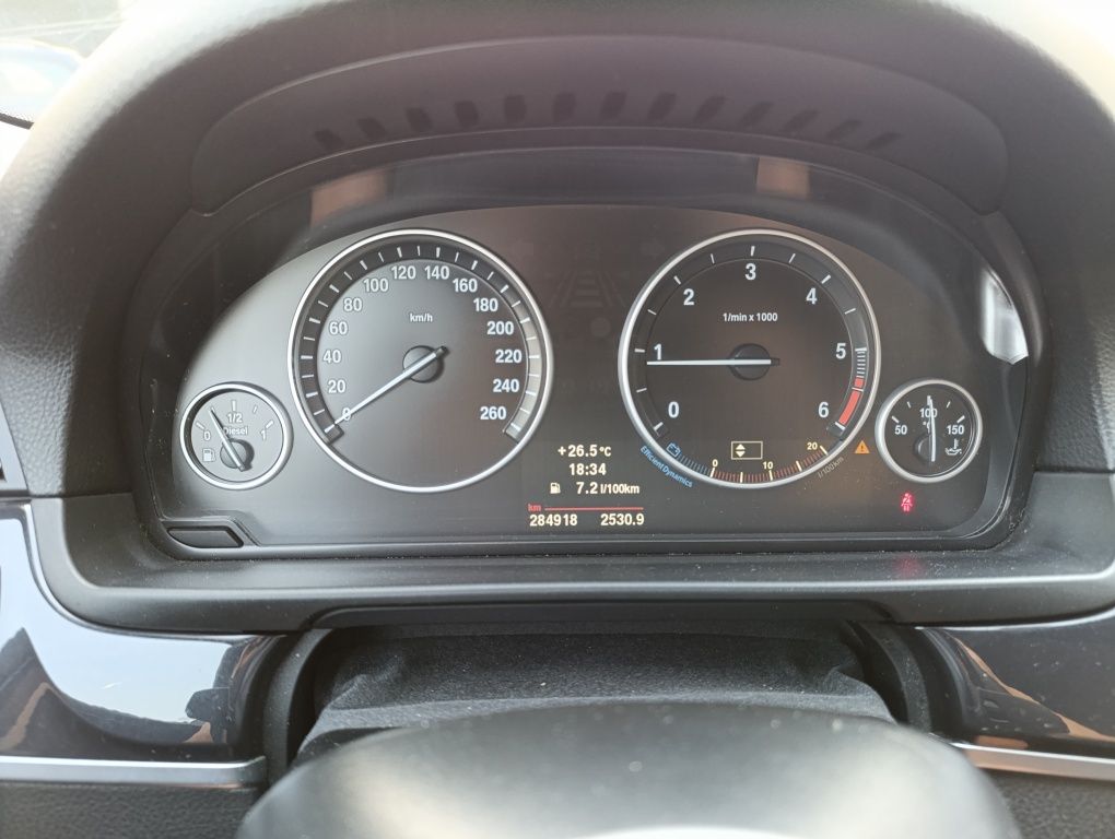 BMW 520D F11 manual