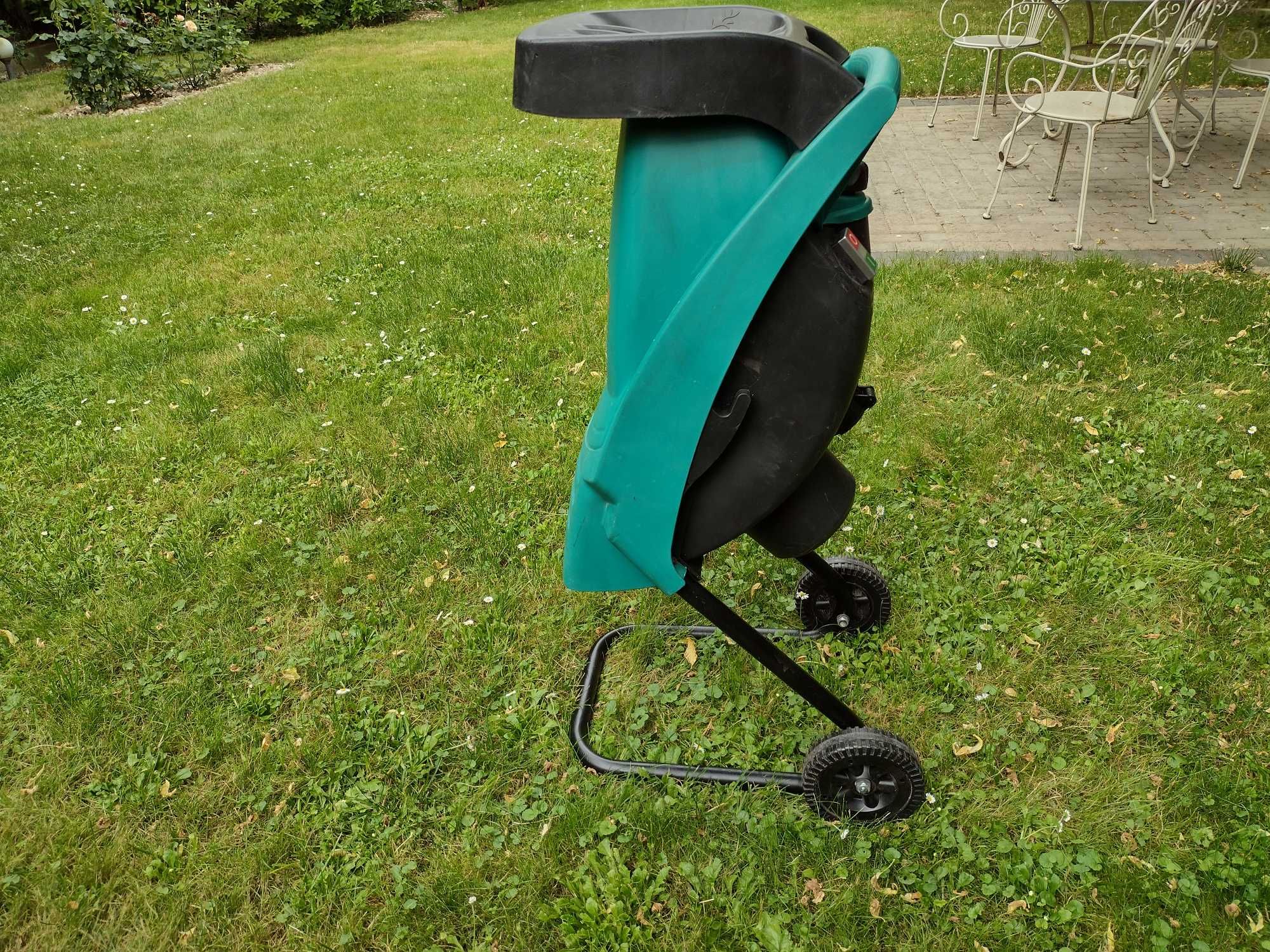 Bosch AXT Rapid 2000  rozdrabniacz do gałęzi