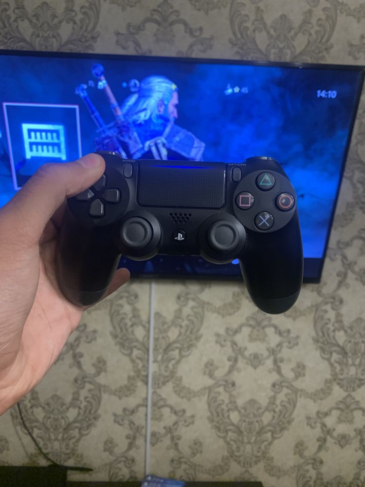 Продам Ps4 slim 500gb