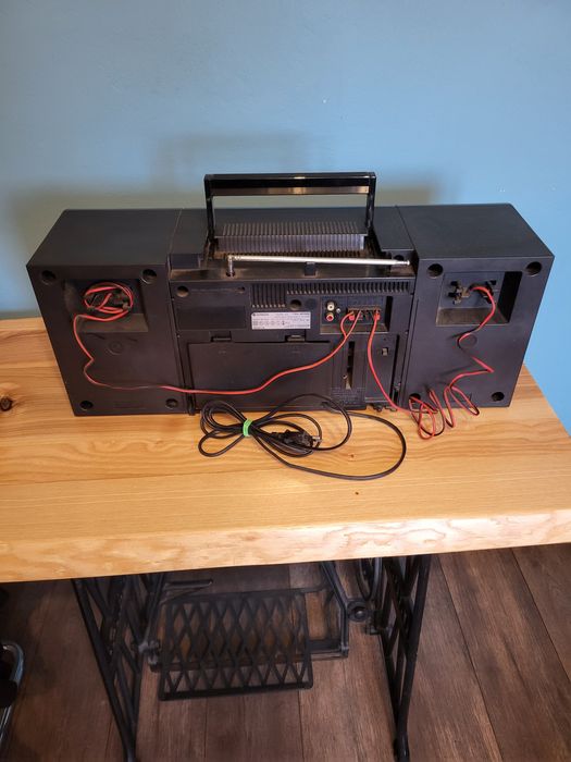 Radiomagnetofon Hitachi