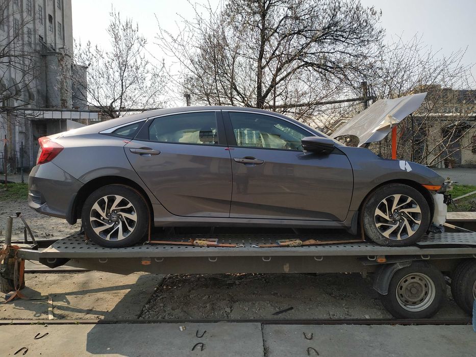 Honda Civic X 2016-2021 розборка запчастини шрот