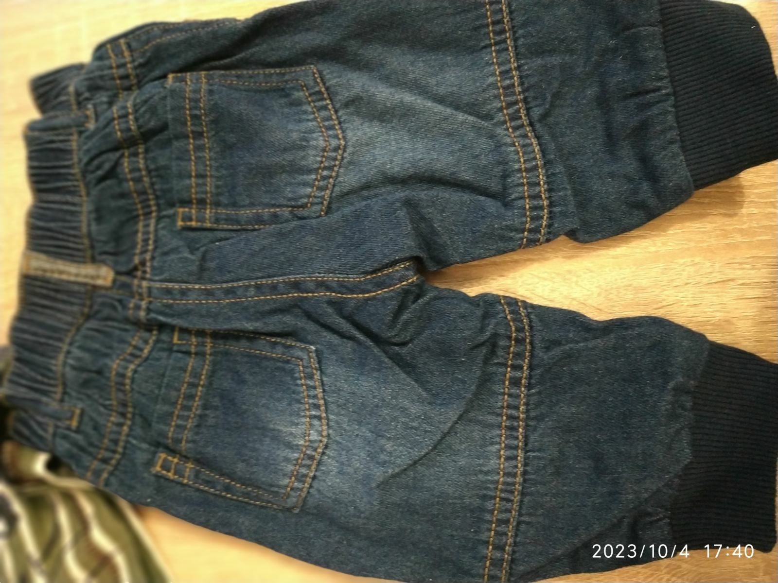 Костюм дитячий(трійка) джинси  жилетка кофта