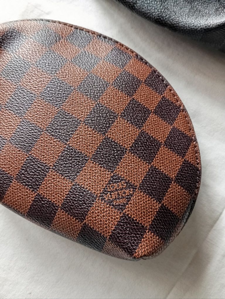 2 Pochetes Louis Vuitton
