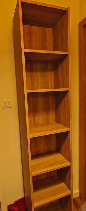 nowy złożony regał