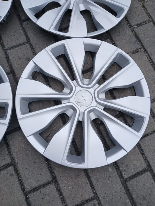 Kołpaki Mitsubishi komplet 16"