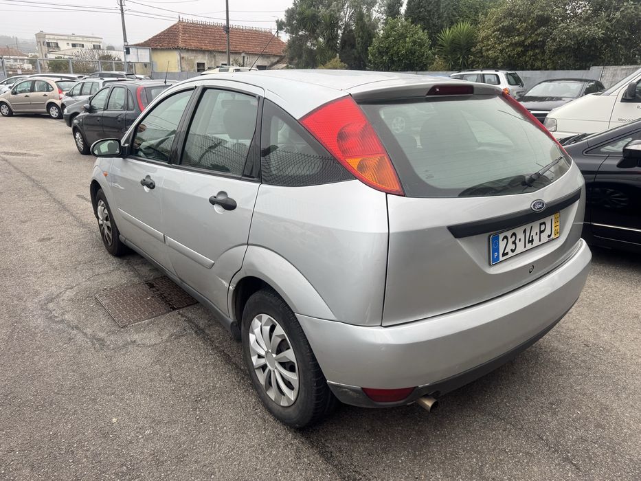 Ford Focus 1.4i 75cv