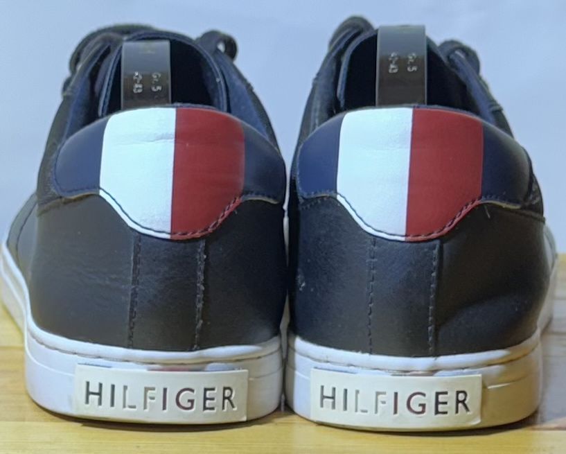 Кросівки Tommy Hilfiger. Розмір 45, довжина устілки 29 см