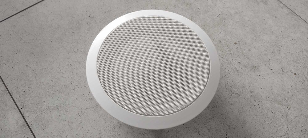 Osłona, maskownica głośnikowa sufitowa