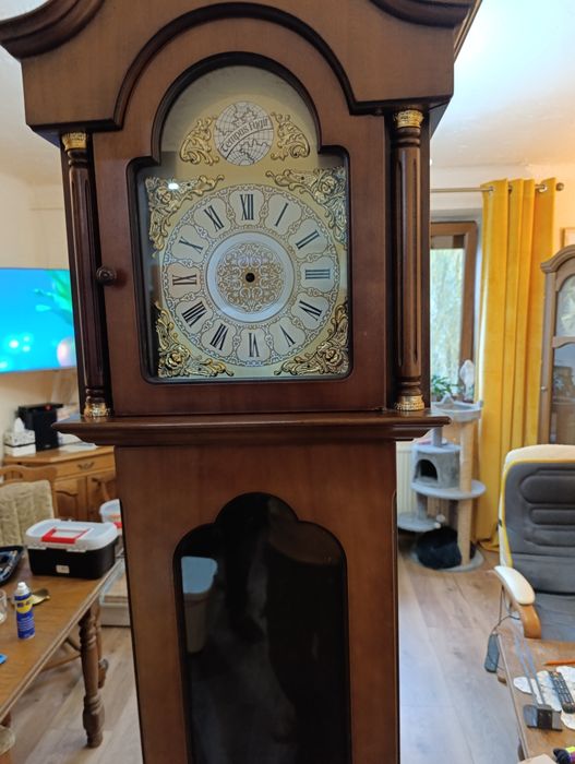 Zegar stojący jak na zdjeciach