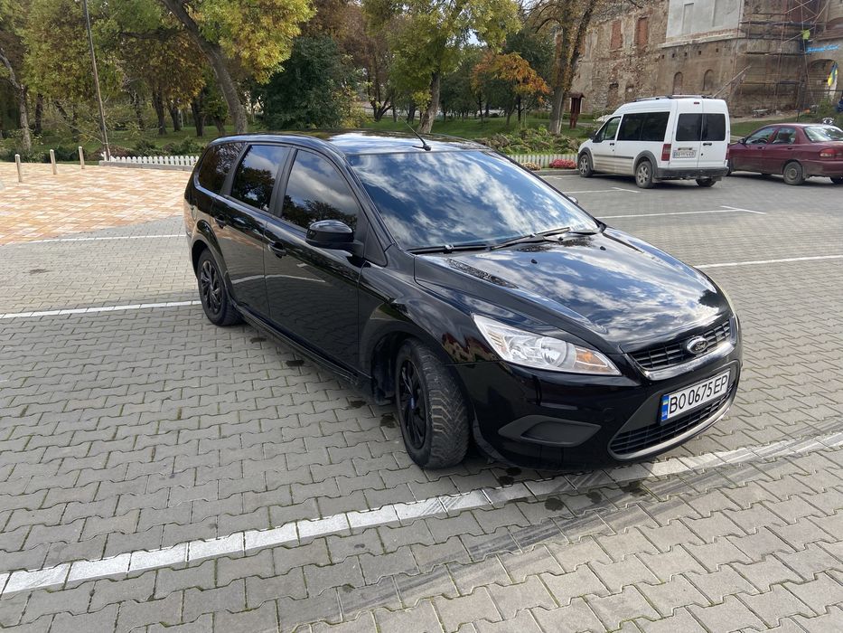 Форд фокус 2 в хорошому стані