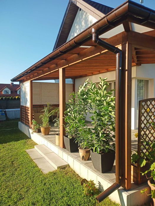 zadaszenie tarasu z drewna pergola dach taras drewniany poliwęglan