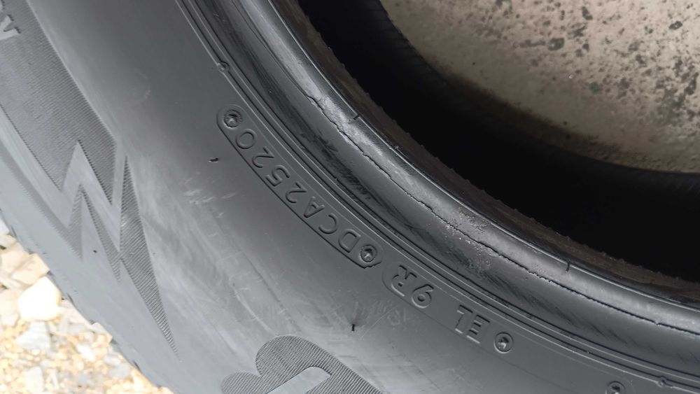 245/65/17 Bridgestone blizzak dm-v3