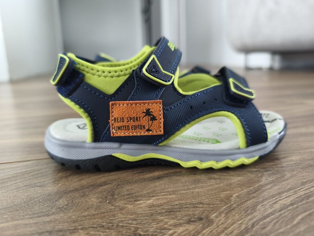 NOWE Buty sandały chłopięce 26 Bejo Martes