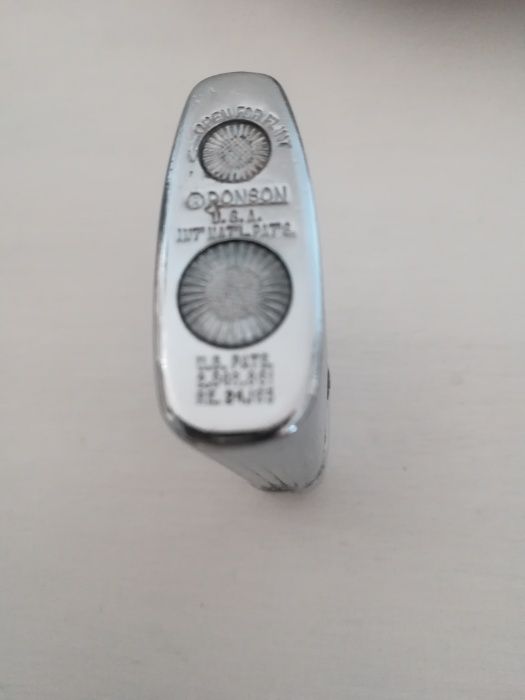 Isqueiro antigo para colecionadores