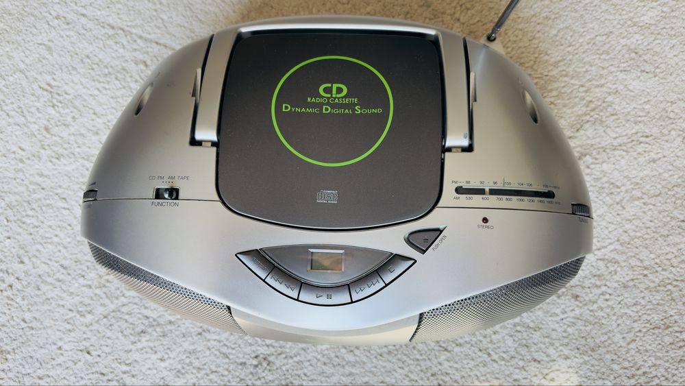 LG LPC-130A – CD / Kaseta / Radio – Stan jak NOWY!