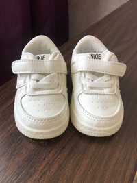 Кросівки дитячі білі, 17 розмір, 12 см
