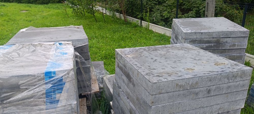 Sprzedam płytki 80na80 gruba 8