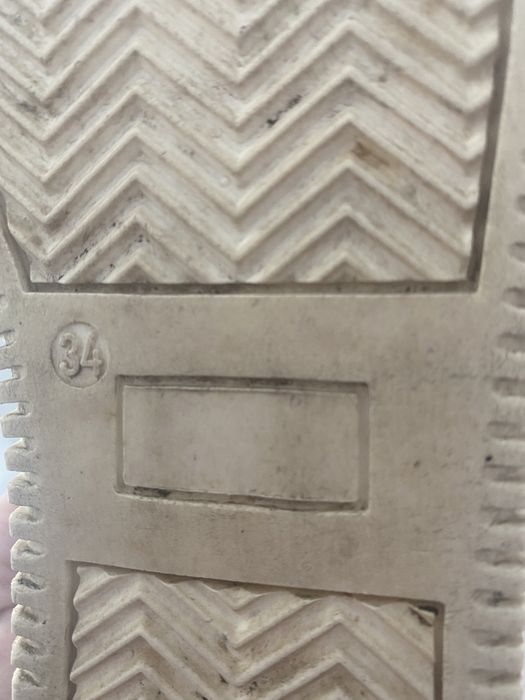 Продам кеди на дівчинку