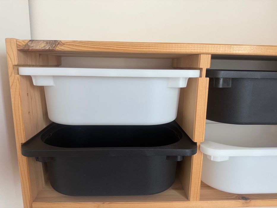 Trofas z pojemnikami