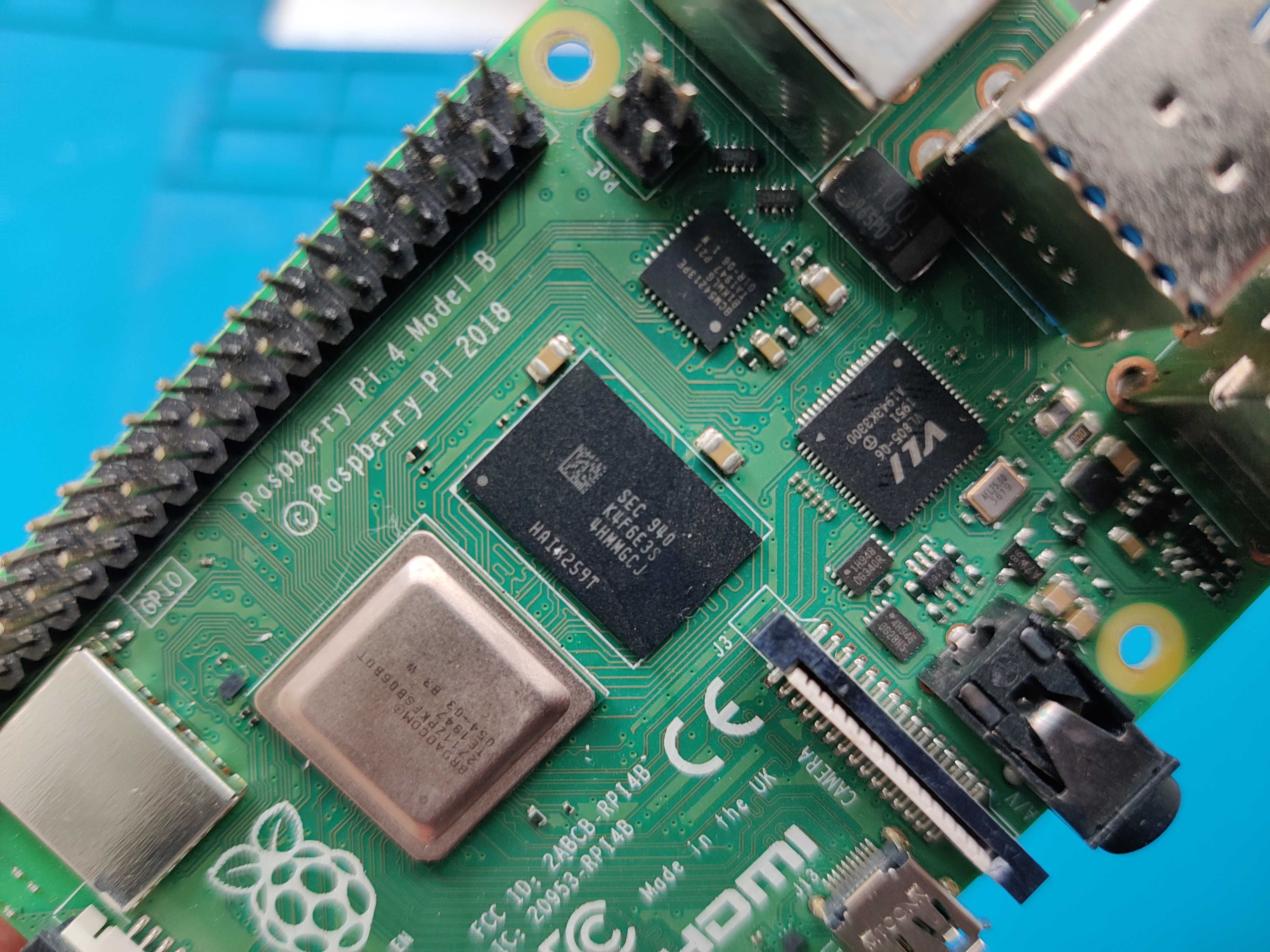 Плати міні комп'ютер Raspberry Pi 4 на 2 GB RAM