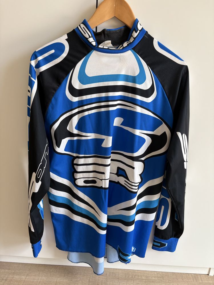 Motocross - Blusao/ colete e camisola marca Sinisalo.