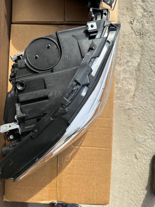 BMW 5 F10/F11 — Передні фари Full LED (No Adaptive) | Нові | Комплект