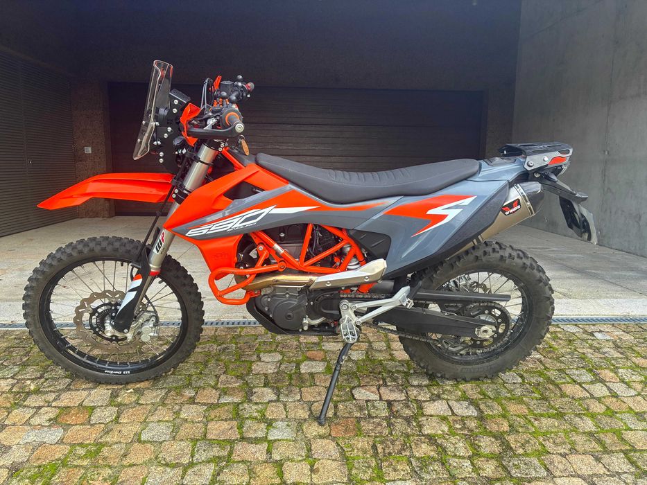 Vendo KTM 690 Enduro 2023 1 Registo 2.100 Kms
