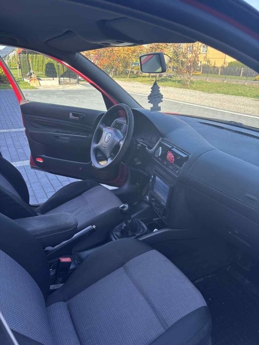 Volkswagen Golf 4 1.6 benzyna plus gaz 2001r