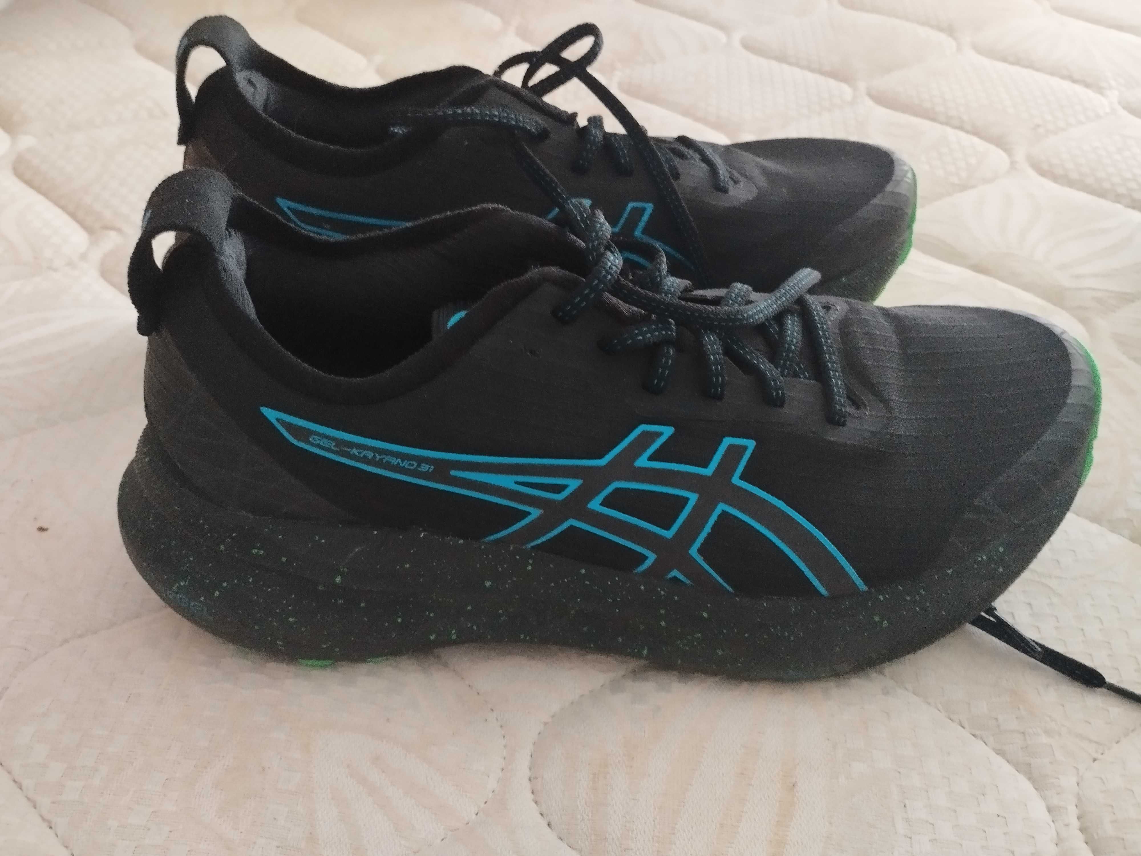 Sapatilhas de corrida ASICS GEL KAYANO 31 - TAMANHO 42.5, SEMI-NOVAS
