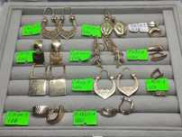 Продам золотые серьги 585 пробы