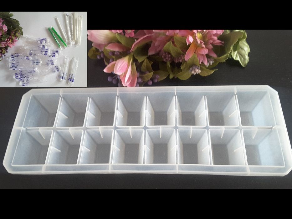 Pojemnik na kostki lodu + plastikowe rurki do koktajli 40 szt.