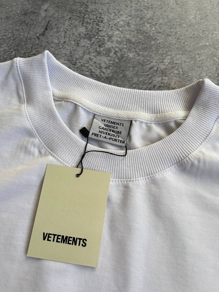 Футболка VETEMENTS Antisocial оверсайз