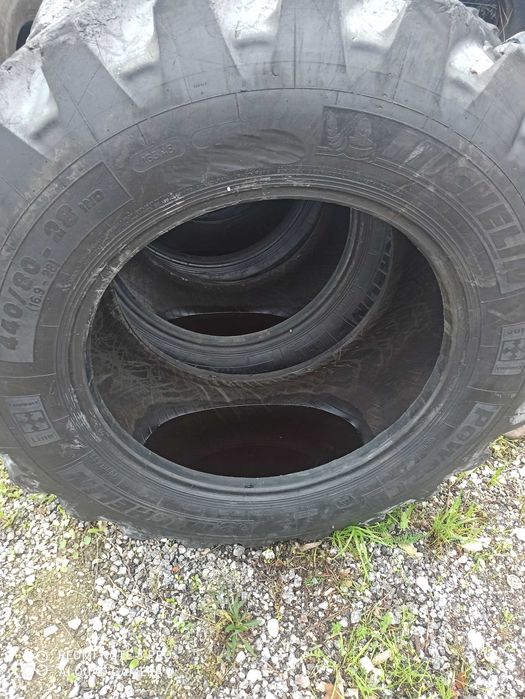 Pneus retro usados Michelin 440/80r28/16.9-28