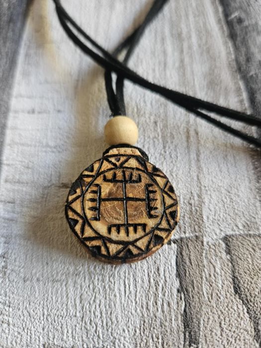 Wisior słowiański Ręce Boga ochronny drewniany ekologiczny naturalny