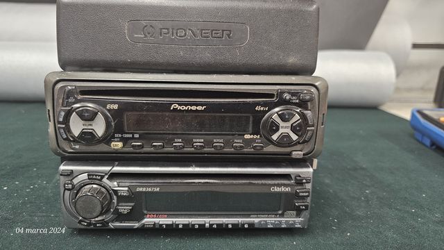 Radio samochodowe clarion, pioneer