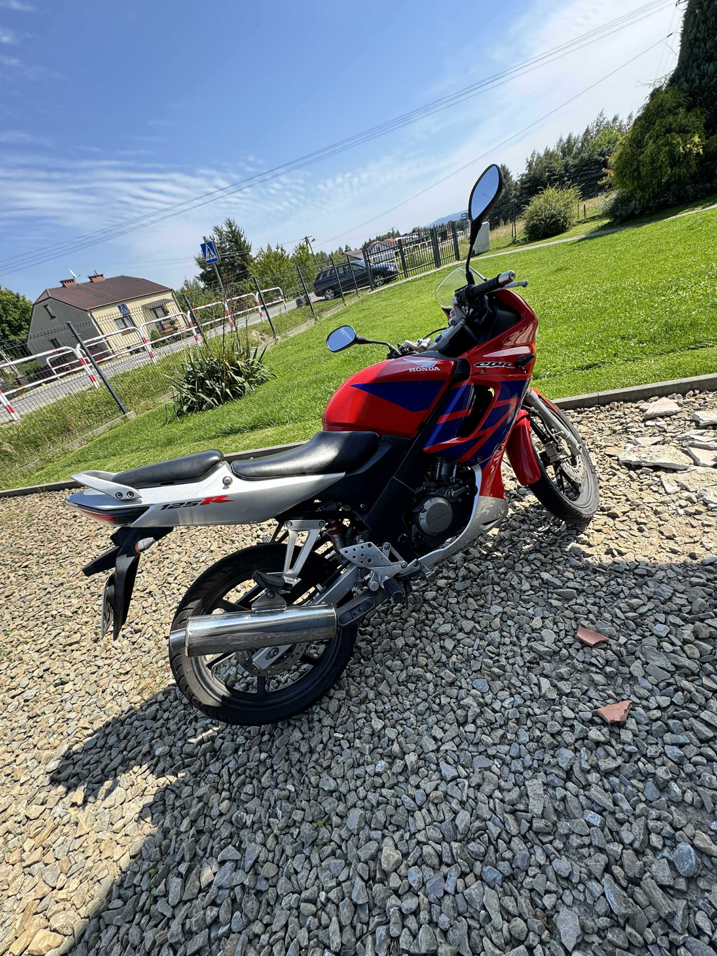 Honda CBR 125 na kategorię B